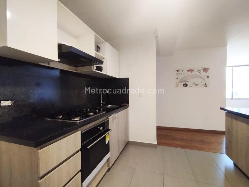 Cozy 4BR Apartment in El Poblado Near Amenities - 6