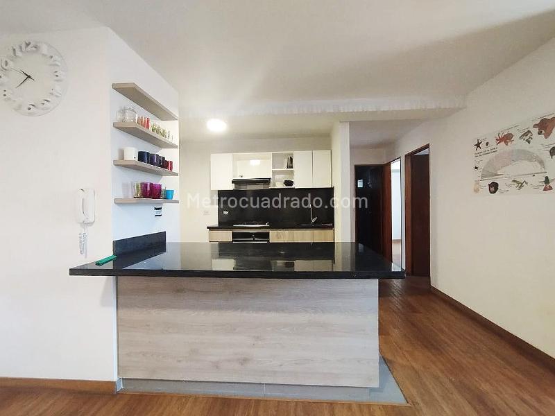 Cozy 4BR Apartment in El Poblado Near Amenities - 7