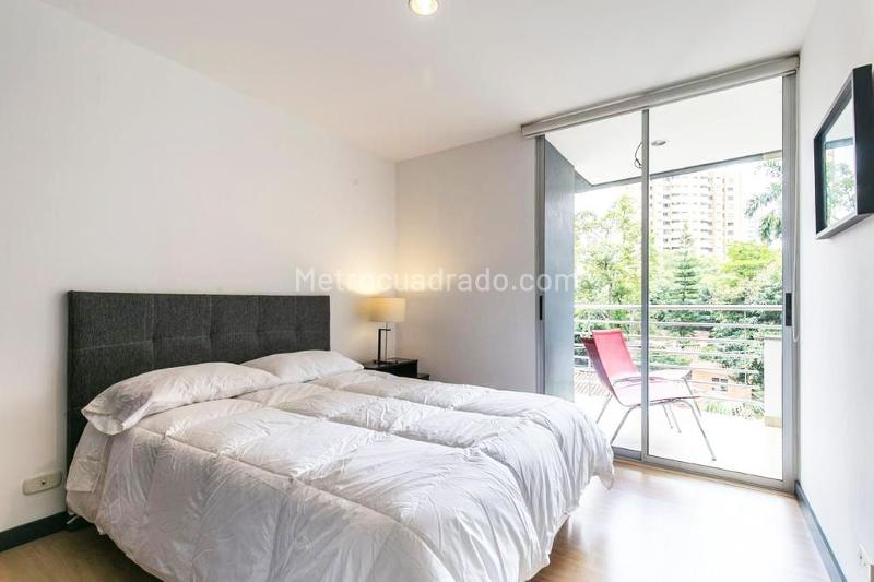 Apartamento Amoblado de 2 Alcobas en Unidad Cerrada El Poblado - 7