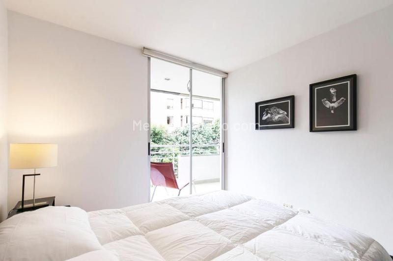 Apartamento Amoblado de 2 Alcobas en Unidad Cerrada El Poblado - 9