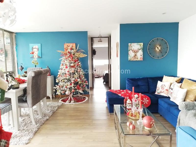 2BR Apartment with Balcony and Covered Parking in El Poblado - 4