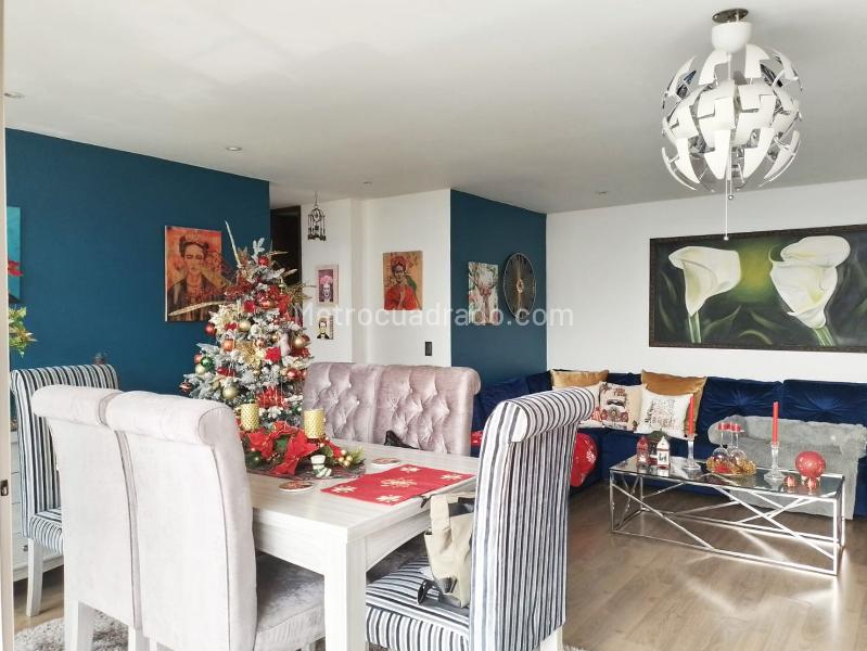 2BR Apartment with Balcony and Covered Parking in El Poblado - 7