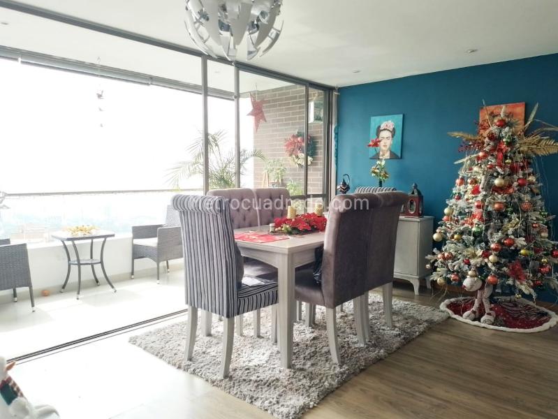 2BR Apartment with Balcony and Covered Parking in El Poblado - 8