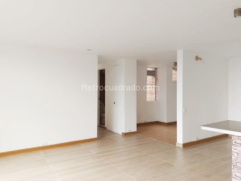 Charming 2BR Apartment Near Malls in El Poblado - 2