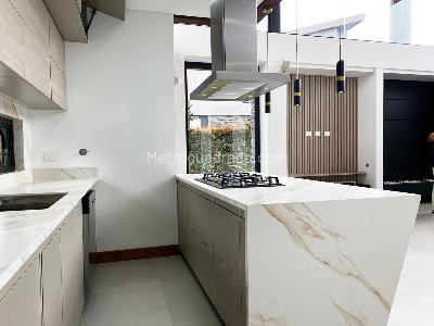 Casa de 3 alcobas en venta en Rionegro, Rionegro, 360 m² · foto 5 de 19