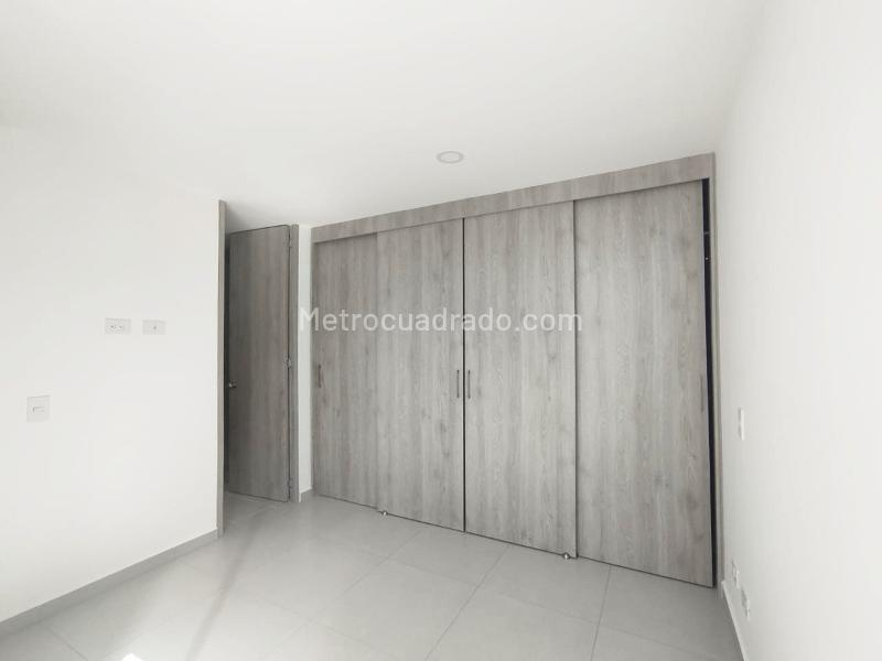 Apartamento Encantador de 3 Alcobas Cerca a Centros Comerciales en El Poblado - 7