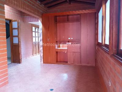 Casa de 5 alcobas en venta en Sabaneta, Sabaneta, 388 m² · foto 14 de 18