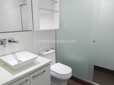 Apartamento de 3 alcobas en venta en El Poblado, Medellín, 137 m² · foto 16 de 18