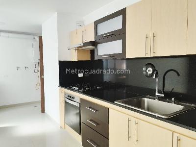 Apartamento de 3 alcobas en venta en El Poblado, Medellín, 137 m² · foto 5 de 18
