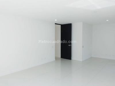 Apartamento de 3 alcobas en venta en El Poblado, Medellín, 137 m² · foto 6 de 18