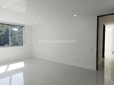 Apartamento de 3 alcobas en venta en El Poblado, Medellín, 137 m² · foto 8 de 18