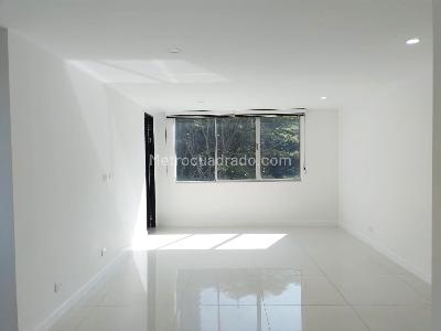 Apartamento de 3 alcobas en venta en El Poblado, Medellín, 137 m² · foto 9 de 18