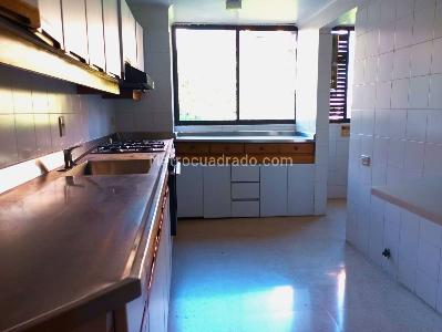 Apartamento de 3 alcobas en venta en El Poblado, Medellín, 170 m² · foto 3 de 16