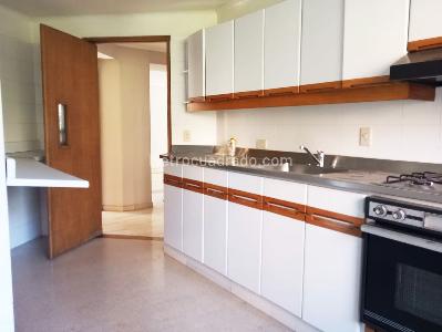 Apartamento de 3 alcobas en venta en El Poblado, Medellín, 170 m² · foto 5 de 16