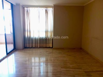Apartamento de 3 alcobas en venta en El Poblado, Medellín, 170 m² · foto 8 de 16