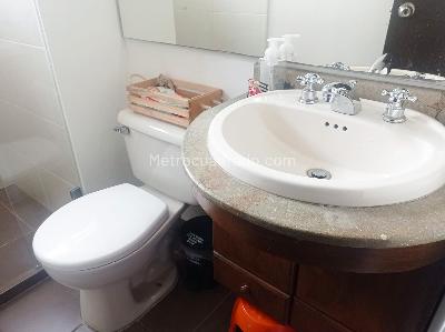 Apartamento de 3 alcobas en venta en San Lucas, Medellín, 98 m² · foto 18 de 19