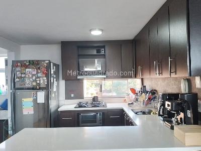 Apartamento de 3 alcobas en venta en San Lucas, Medellín, 98 m² · foto 6 de 19