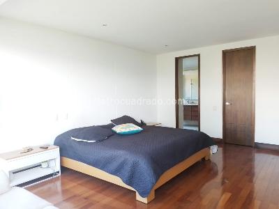 Apartamento de 3 alcobas en venta en El Tesoro, Medellín, 210 m² · foto 13 de 20