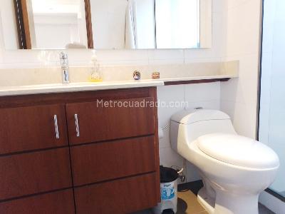 Apartamento de 3 alcobas en venta en El Tesoro, Medellín, 210 m² · foto 17 de 20