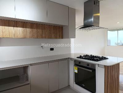 Apartamento de 4 alcobas en venta en El Poblado, Medellín, 190 m² · foto 5 de 20