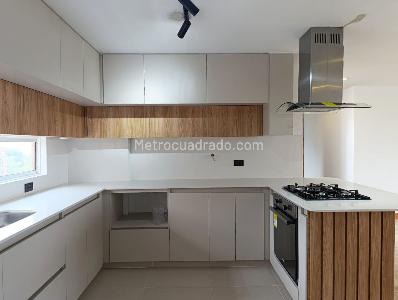Apartamento de 4 alcobas en venta en El Poblado, Medellín, 190 m² · foto 6 de 20