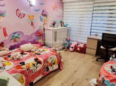 Apartamento de 4 alcobas en venta en El Poblado, Medellín, 263 m² · foto 14 de 17