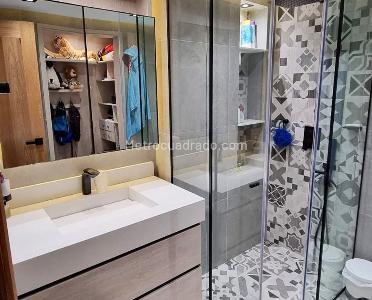 Apartamento de 4 alcobas en venta en El Poblado, Medellín, 263 m² · foto 16 de 17