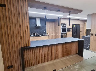 Apartamento de 4 alcobas en venta en El Poblado, Medellín, 263 m² · foto 3 de 17