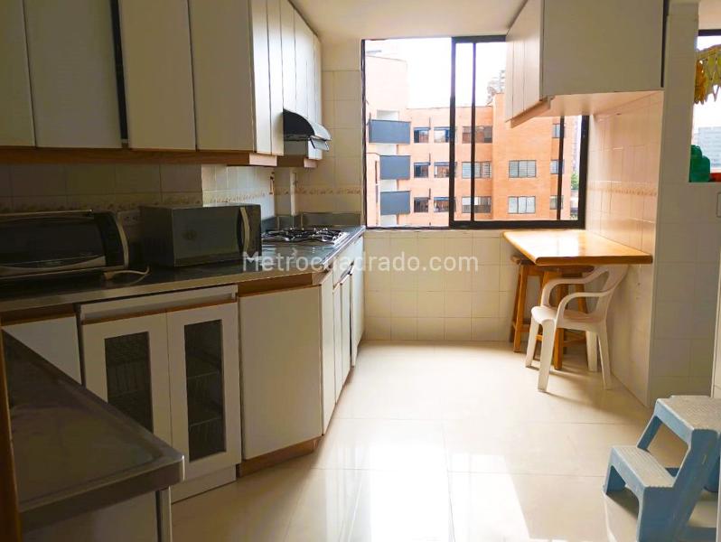 Spacious 4BR Apartment with Pool in El Poblado - 4