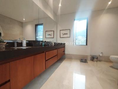 Apartamento en venta en El Poblado, Medellín · foto 17 de 19