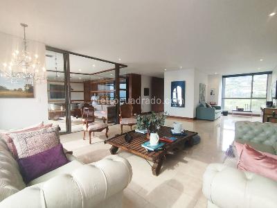Apartamento en venta en El Poblado, Medellín · foto 2 de 19