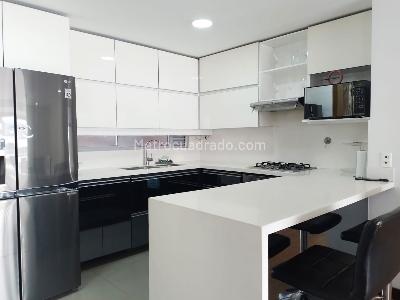 Apartamento de 2 alcobas en venta en El Poblado, Medellín, 128 m² · foto 8 de 20