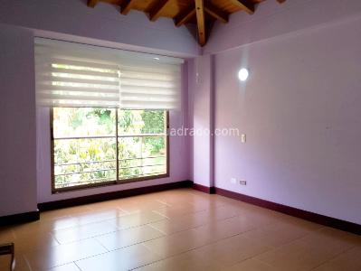 Casa de 4 alcobas en venta en Sabaneta, Sabaneta, 450 m² · foto 11 de 20