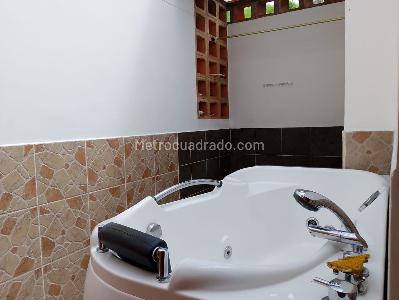 Casa de 4 alcobas en venta en Sabaneta, Sabaneta, 450 m² · foto 19 de 20