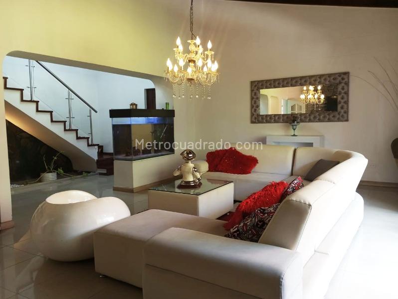 Furnished 4BR Apartment in El Poblado - 2