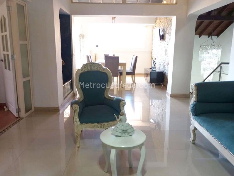 Furnished 4BR Apartment in El Poblado - 3