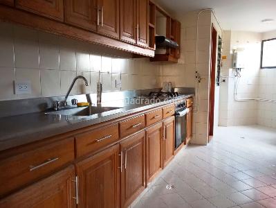 Apartamento de 3 alcobas en arriendo en La Florida, Medellín, 117 m² · foto 5 de 12