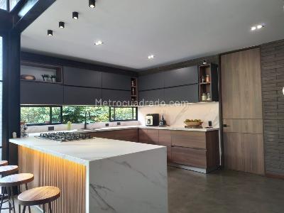 Casa de 3 alcobas en venta en Rionegro, Rionegro, 410 m² · foto 4 de 16