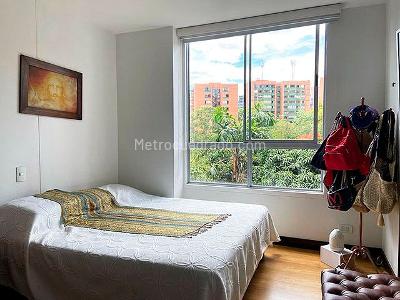 Apartamento de 3 alcobas en arriendo en El Poblado, Medellín, 164 m² · foto 10 de 13