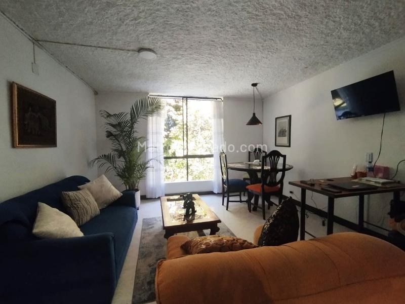 Cozy 2BR Apartment in Tranquil El Poblado