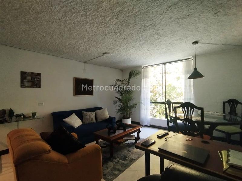 Cozy 2BR Apartment in Tranquil El Poblado - 2