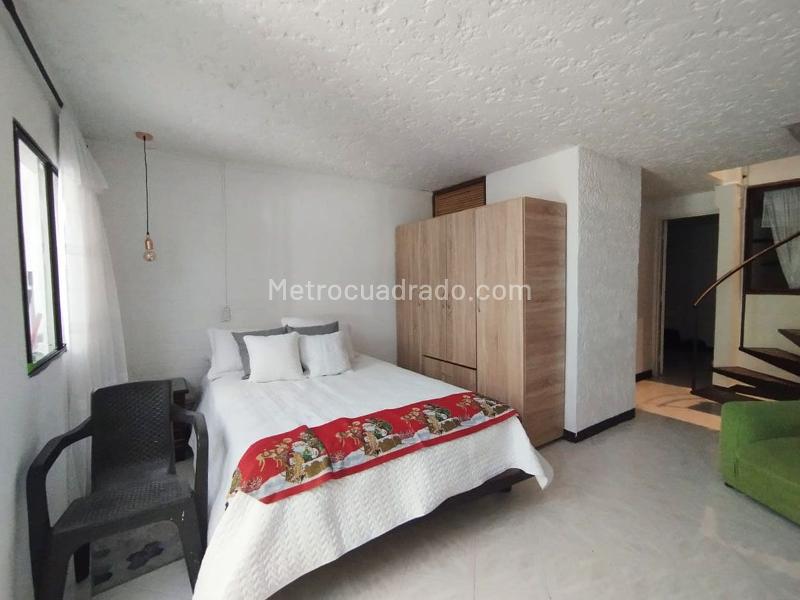 Cozy 2BR Apartment in Tranquil El Poblado - 9