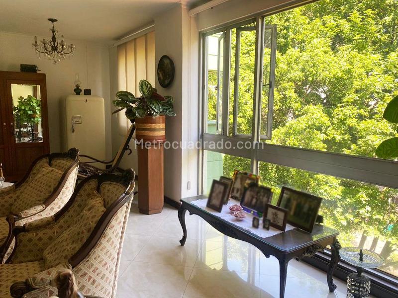 Spacious 3BR Apartment in El Poblado - 3