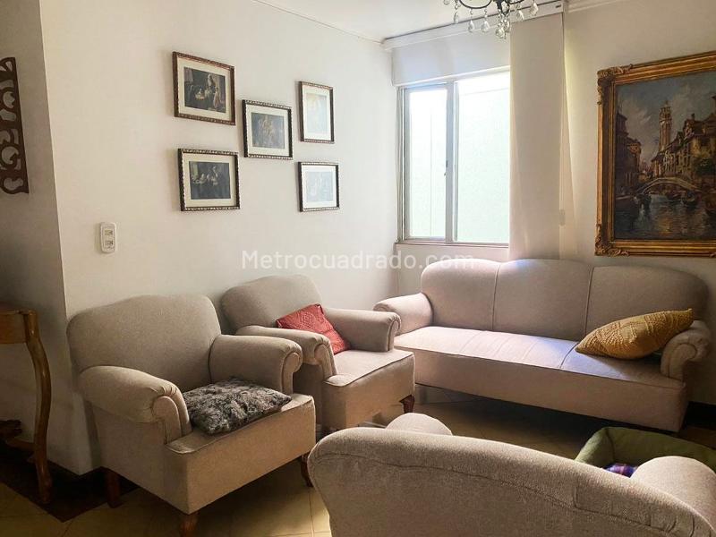 Spacious 3BR Apartment in El Poblado - 4