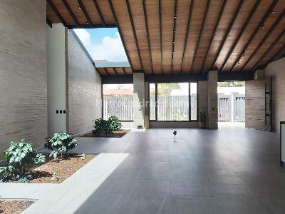 Casa de 4 alcobas en venta en Rionegro, Rionegro, 350 m² · foto 2 de 13