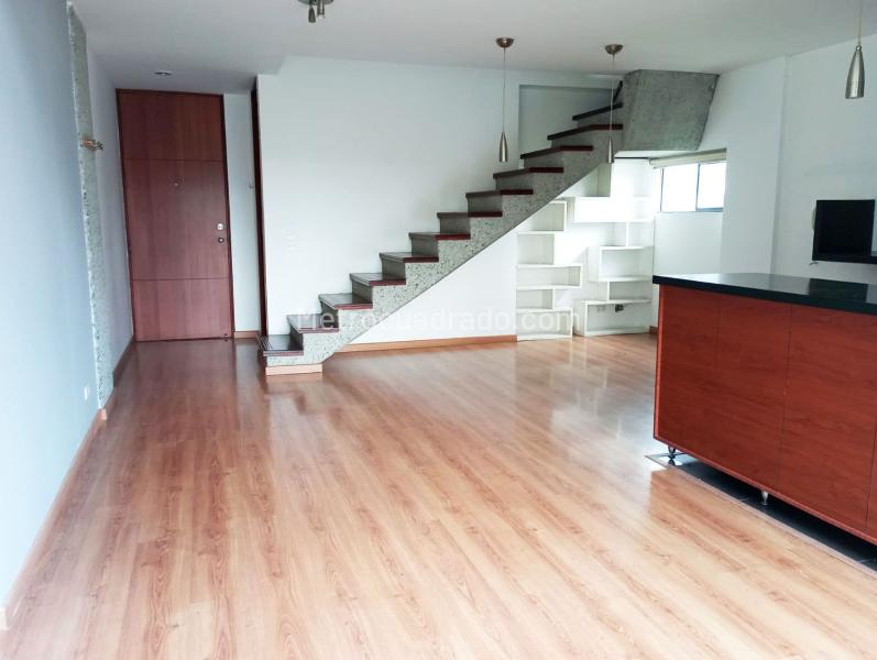 Duplex tipo estudio de 1 alcoba con parqueadero cubierto en El Poblado - 2