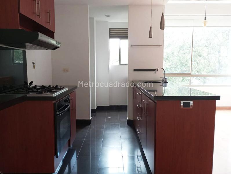 Duplex tipo estudio de 1 alcoba con parqueadero cubierto en El Poblado - 5