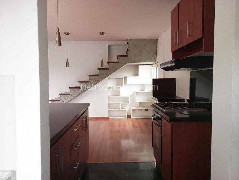 Duplex tipo estudio de 1 alcoba con parqueadero cubierto en El Poblado - 6