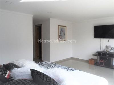 Apartamento en venta en El Poblado, Medellín · foto 14 de 16