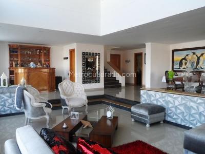 Apartamento en venta en El Poblado, Medellín · foto 4 de 16